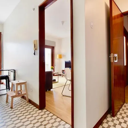 Spacious And Bright I - 4 Floor No Elevator * Porto